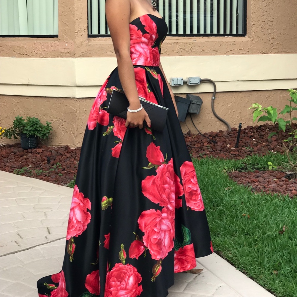 Beautiful Betsy & Adam floral dress